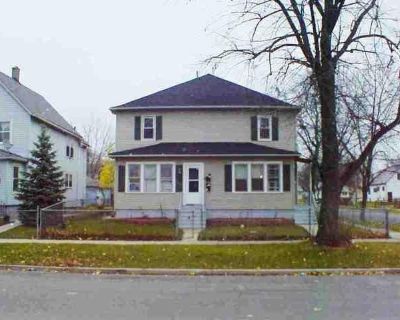 2 Bedroom 1BA House For Rent in Waukegan, IL
