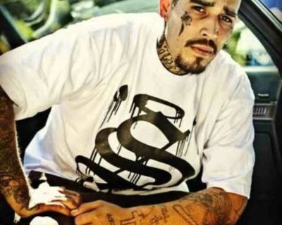 I.do.tattoos n i stayntonmyslef im not.loud.im.single money will always be paid.