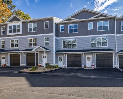 3 Bedroom 3BA 2156 ft Pet-Friendly House For Rent in East Lyme, CT