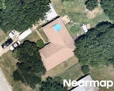 2.0 Bath Foreclosure Property in Lancaster, TX 75134 - Henry Rd