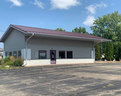 1300 ft Commercial Property For Sale in Prairie du Chien, WI