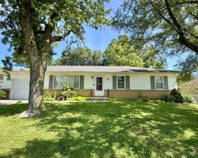 3 Bedroom 2BA 2560 ft Single Family Home For Sale in MARSHALL, MO