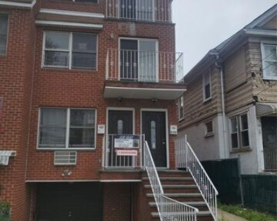 - College Pl Unit,college Point, Flat For Rent