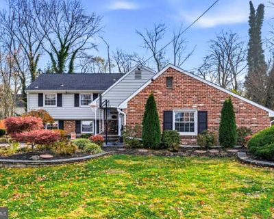 3 Bedroom 3BA 2484 ft Single Family Home For Sale in CHERRY HILL, NJ