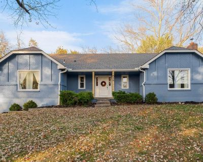 3 Bedroom 2BA 1900 ft Single Family House For Sale in Lees Summit, MO