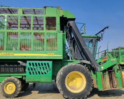 John Deere 9996 Cotton Picker