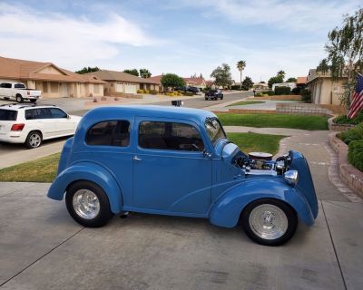 1954 Ford Anglia