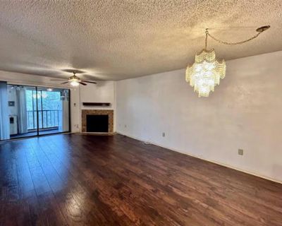 2 Bedroom 2BA 985 ft Condominium For Sale in Dallas, TX