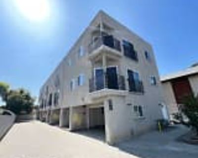 3 Bedroom 3BA 1771 ft² Apartment For Rent in North Hollywood, CA Elmer Ave. Townhomes Apartments