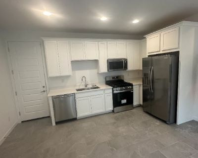 Furnished Room for Rent - Modern 1 Bed 1 Bath Condo in PhoenixAZ_Available _