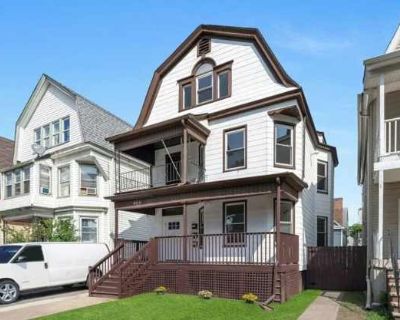 3 Bedroom 1BA 1500 ft Pet-Friendly Apartment For Rent in East Orange, NJ