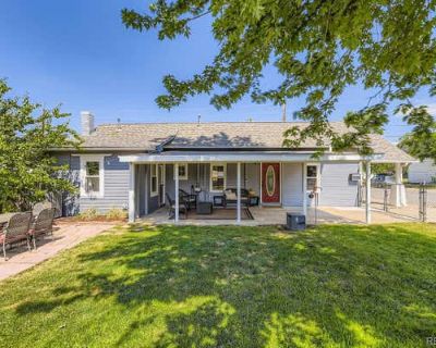 3 Bedroom 2BA 1148 ft Single Family Home For Sale in ENGLEWOOD, CO