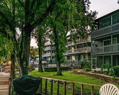 1 Bedroom 1.5BA Condo Vacation Rental in River Song, Dunnellon, FL