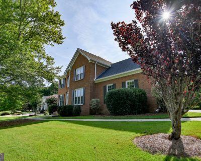 4 Bedroom 2BA 2885 ft Single Family House For Sale in Fayetteville, GA
