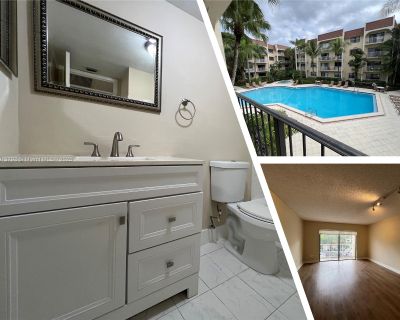 SW 92nd Ave. Prime location! Spacious 1-bedroom apartment just a short walk from Baptist Hospital and minutes from Dadeland Mall, expressways, restaurants, banks, and supermarkets. The unit features a generously sized master bedroom (approx. 11x15) and a lovely balcony. Enjoy fantastic community amenities, including a large pool, two gyms, a clubhouse, a tennis court, and beautifully maintained...