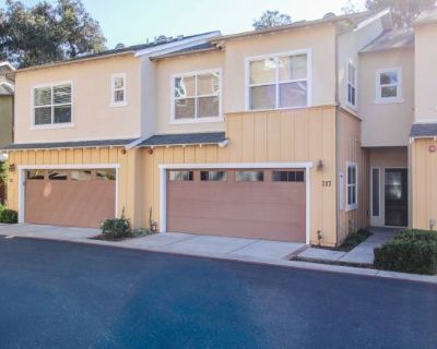 3 Bedroom 2.5BA 1763 ft Pet-Friendly Apartment For Rent in Arroyo Grande, CA