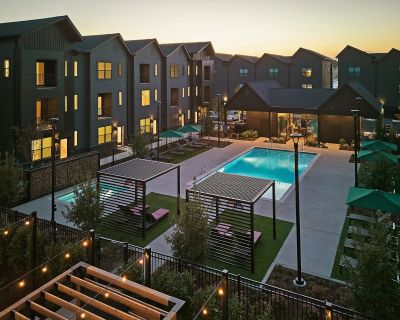 3 Bedroom 3BA 1600 ft Apartment For Rent in Nashville, TN