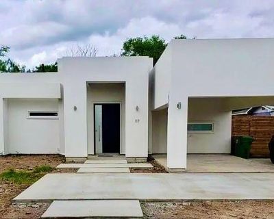 1 Bedroom 1BA 892 ft Single Family House For Sale in Brownsville, TX