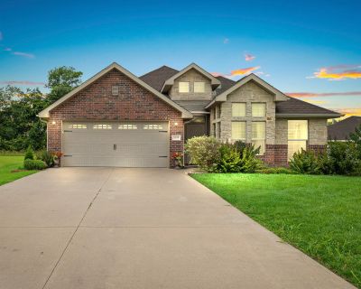 3 Bedroom 2BA 2629 ft Single Family House For Sale in Webb City, MO