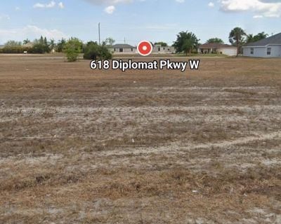 Commercial Property For Sale in Cape Coral, FL