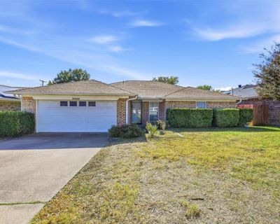 3 Bedroom 2BA 1691 ft Single Family Home For Sale in FORT WORTH, TX