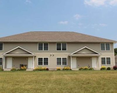 3 Bedroom 2.5BA 1390 ft Pet-Friendly Apartment For Rent in Rock Island, IL