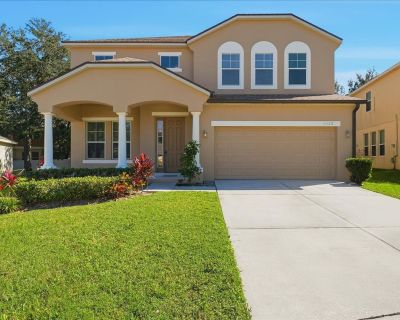 4 Bedroom 2BA 2329 ft Pet-Friendly Single-family home For Rent in Ocoee, FL