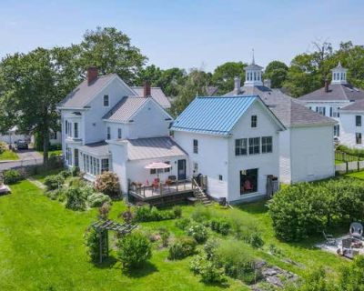 5 Bedroom 3BA 2276 ft Single Family Home For Sale in ROCKLAND, ME