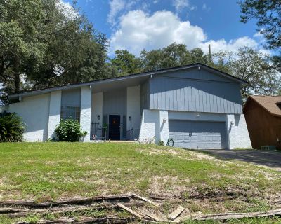 3 Bedroom 2BA 2171 ft Furnished House For Rent in Niceville, FL