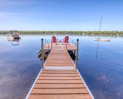 4 Bedroom 4BA House Vacation Rental in Lakeside Cottages on Toddy Pond, Orland, ME