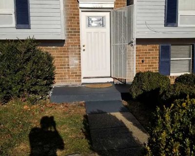 Private room with shared bathroom in a House, Largo, MD 20774