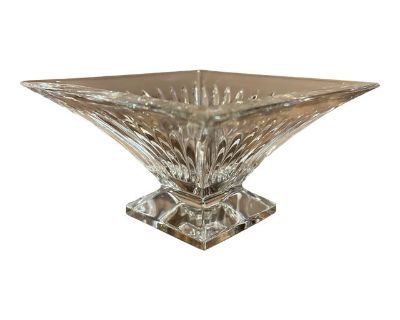 Waterford Clarion Cyrstal Bowl includes: - original box - beautiful design - signed Waterford - measures top rim 6" square - measures 3.25" height - measures base 2.75" square. Dimensions 6 W 6 D 4 H Styles Contemporary Period 2000 - 2009 Country of Origin Ireland Item Type Vintage, Antique or Pre-owned Shop Sustainably with Chairish Materials Crystal Condition Good Condition, Original Conditio...