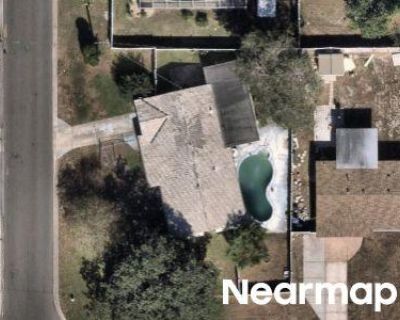 2.0 Bath Preforeclosure Property in Saint Petersburg, FL 33713 - 45th St N