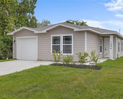 1204 Daniel Street. Baytown TX 77520. 3 Bedroom. 2 Bathroom