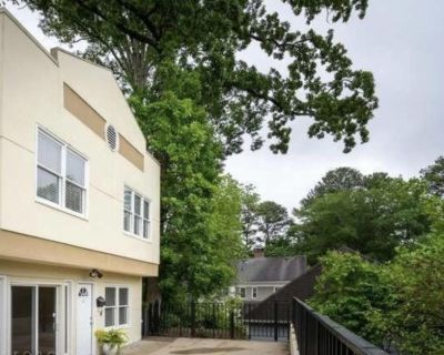 2 Bedroom 2BA 1248 ft Townhouse For Sale in Atlanta, GA