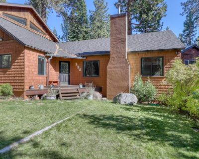 2 Bedroom 2BA House Vacation Rental in Casual and Cute Cabin Near the Lake, Tahoe Vista, CA