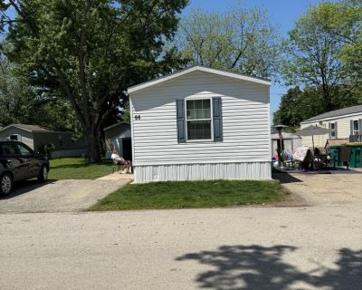 3 Bedroom 2BA Mobile Home For Sale in Minooka, IL