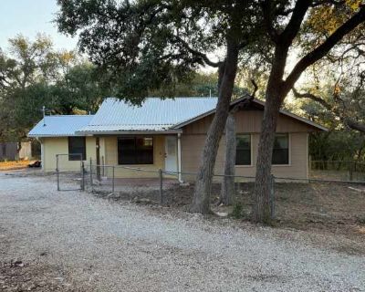 3 Bedroom 2BA 1297 ft Pet-Friendly Apartment For Rent in Comal County, TX