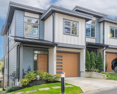 Stunning Bear Mountain Townhome!