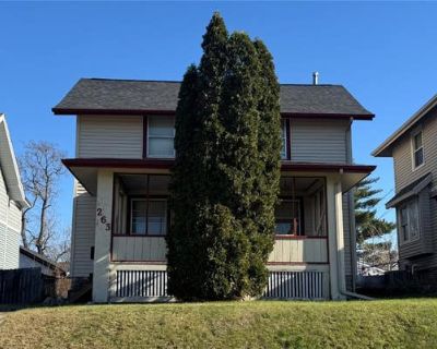 3 Bedroom 1BA 1314 ft Single Family Home For Sale in CEDAR RAPIDS, IA