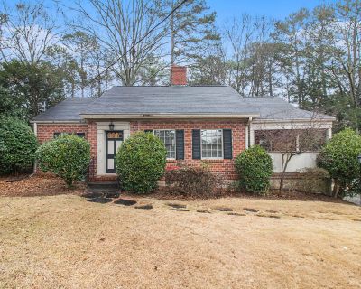 3 Bedroom 2BA Pet-Friendly Single-family home For Rent in Atlanta, GA