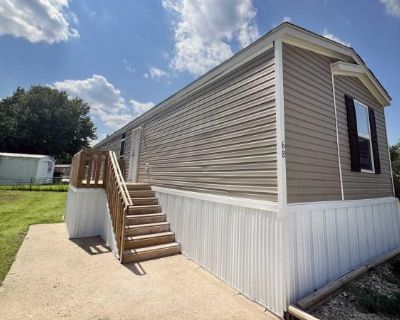 3 Bedroom 2BA 960 ft Mobile Home For Rent in Manhattan, KS