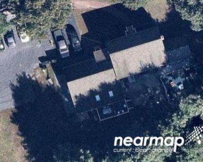 4 Bed 1.0 Bath Bankruptcy Property in Franklin, MA 02038 - Old Grove St