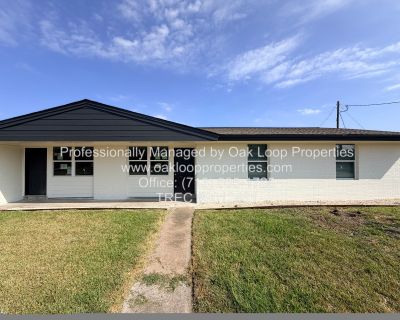 4 N. Atlantic St. . Beautiful 3BD / 2BA Fully Remodeled Single-Story Home in Baytown Property Features: Fresh custom interior paint Light wood floors throughout NO CARPET Front yard Breakfast nook Non-Smoking Residence Pet-Friendly! Submit your application at oakloopproperties.petscreening.com $1,810 Security Deposit (can be paid in 2 installments) Offered by Oak Loop Properties | Equal Opportu...