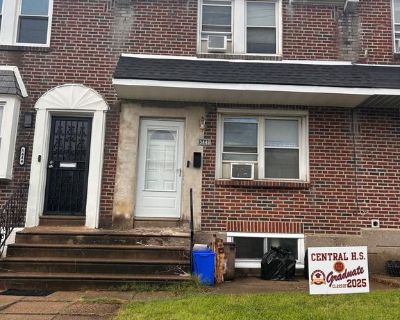 4 Bedroom 2BA 1056 ft Townhouse For Sale in Philadelphia, PA