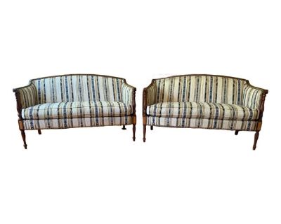 Late 20th Century Pair of English Regency Mahogany Spring-Seat Loveseats by Hickory Chair