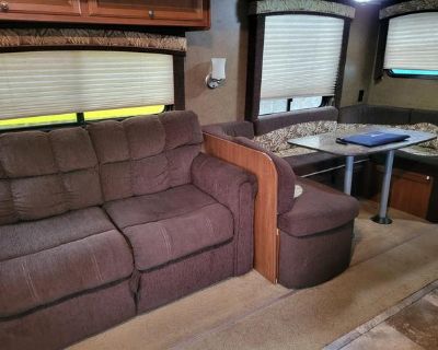 2014 Jayco 26RLS travel trailer