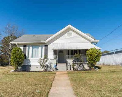 2 Bedroom 1BA 1008 ft Single Family Home For Sale in COWPENS, SC