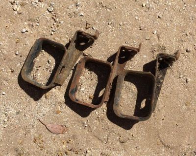 40 hp Thermostat Bracket