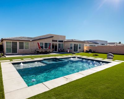 4 Bedroom 3BA 2009 ft Single Family House For Sale in Desert Hot Springs, CA